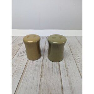 Vintage Set of Franciscan Earthenware Pebble Beach Salt Pepper Shakers 3"